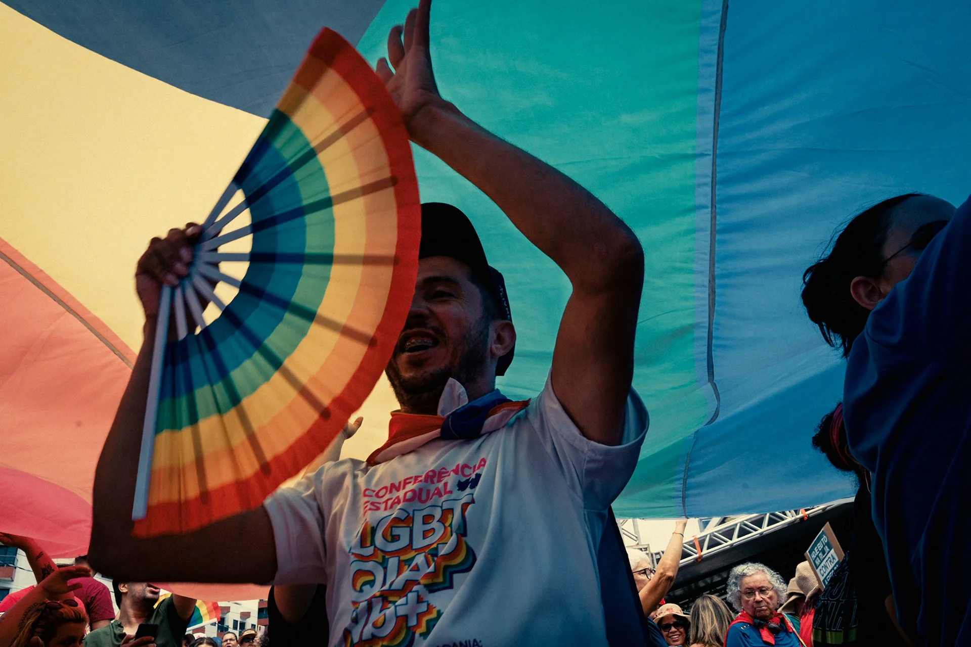 Street: photograph by Leo Saraiva, image 11